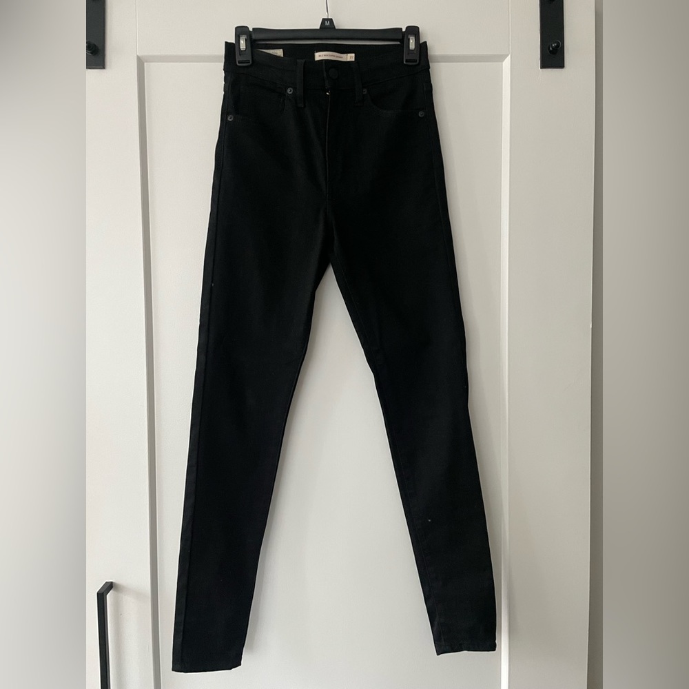 LEVI’s Black Mile High Super Skinny